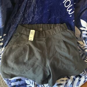 Aerie Women’s Trouser Shorts NWT
